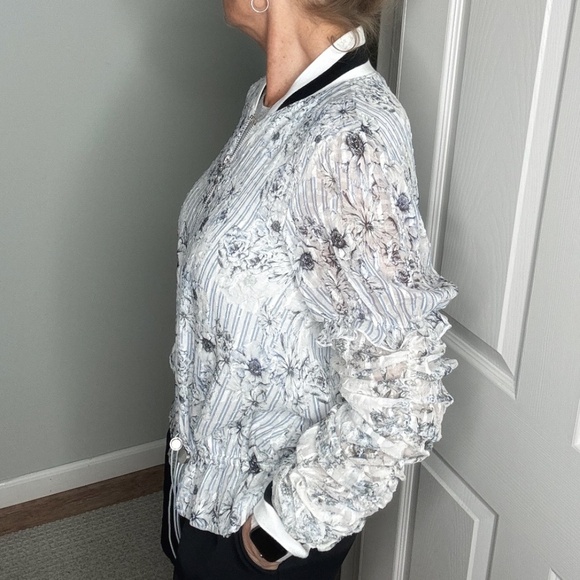 Chelsea And Walker Tamara Silk Bomber Jacket Gathered Sleeves White Blue Print - Picture 9 of 16